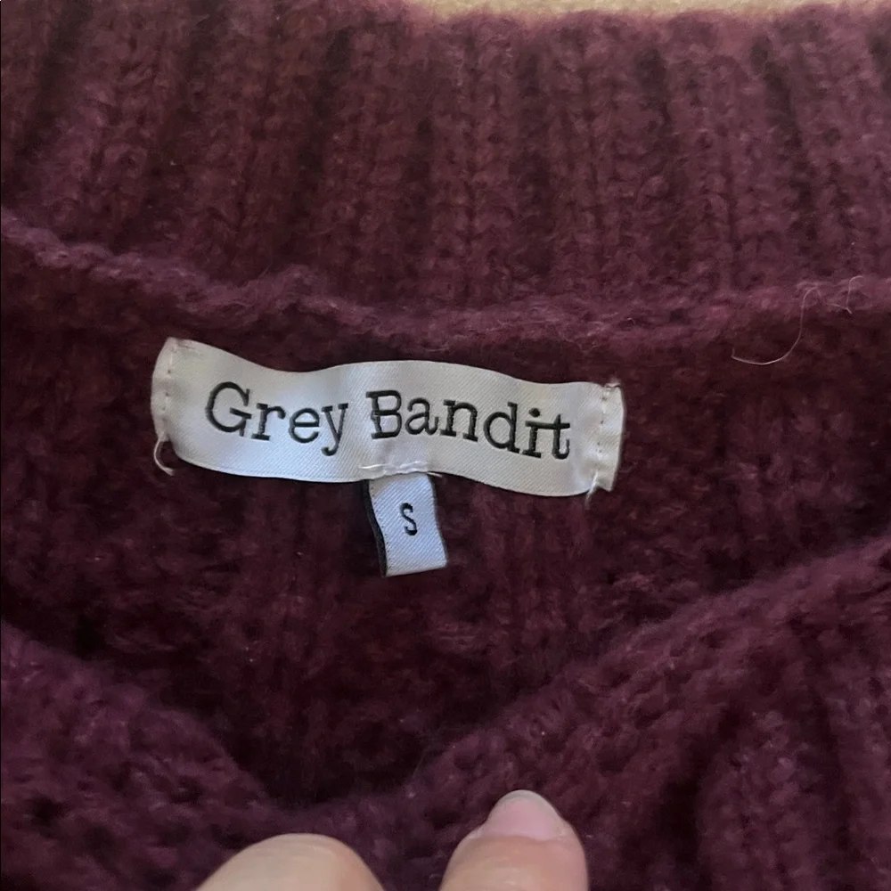 Grey Bandit Jacie Maroon Oversized Cable Knit Cropped Heavy Wide Cuff Sweater S